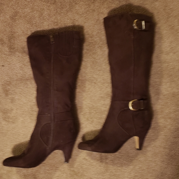 Boots - Picture 2 of 2